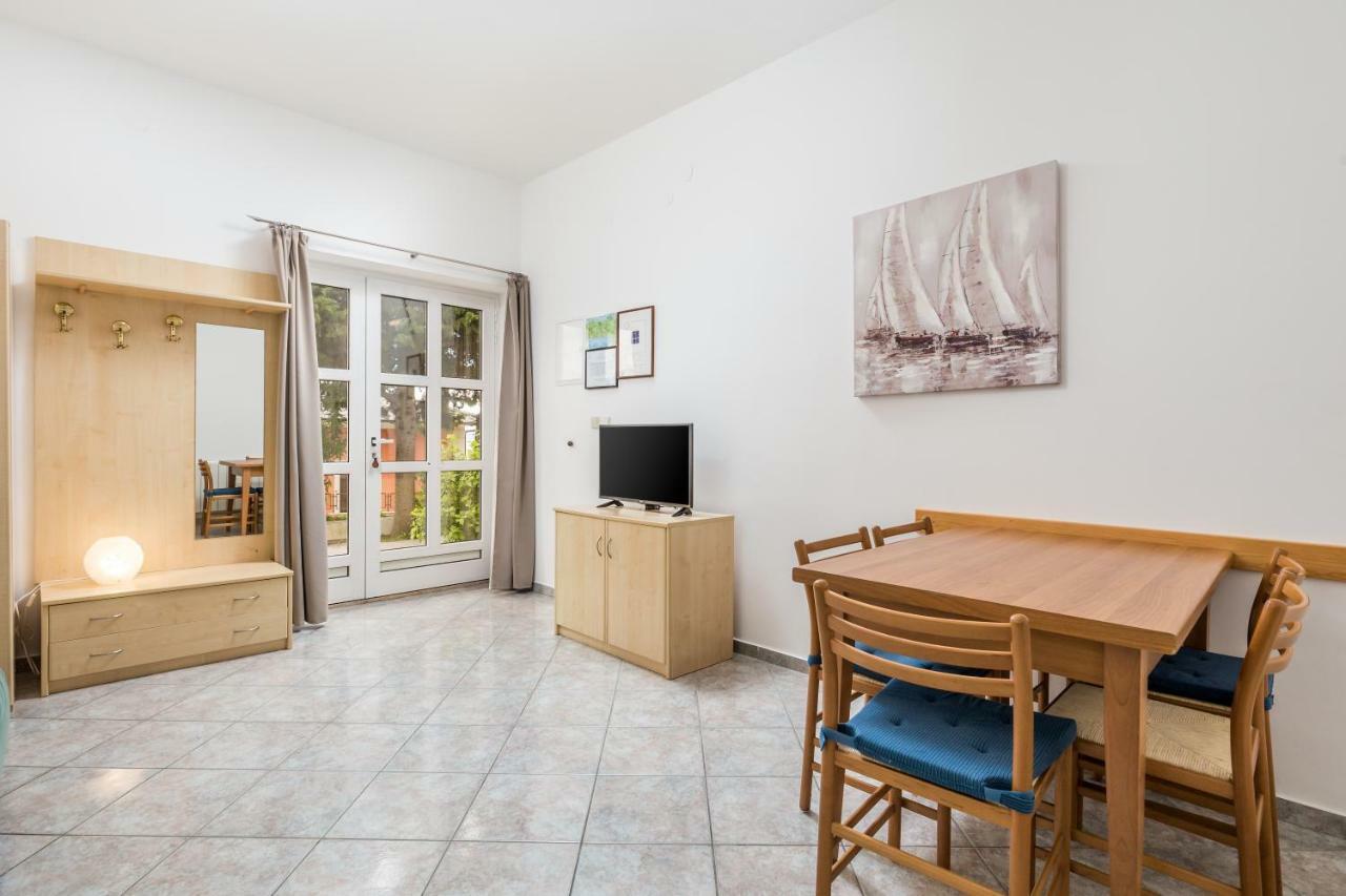 Gea Apartment *