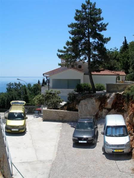 Gea Apartment