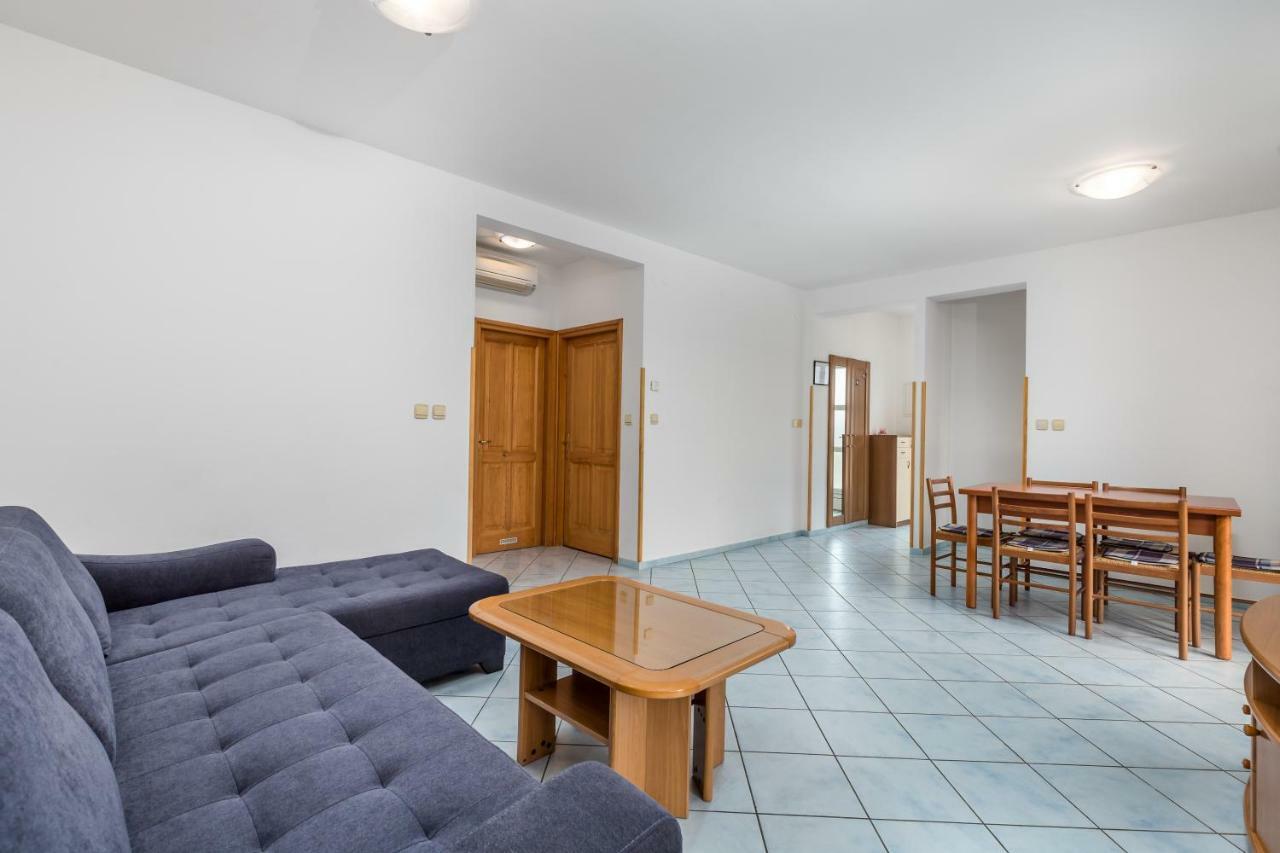 Gea Apartment